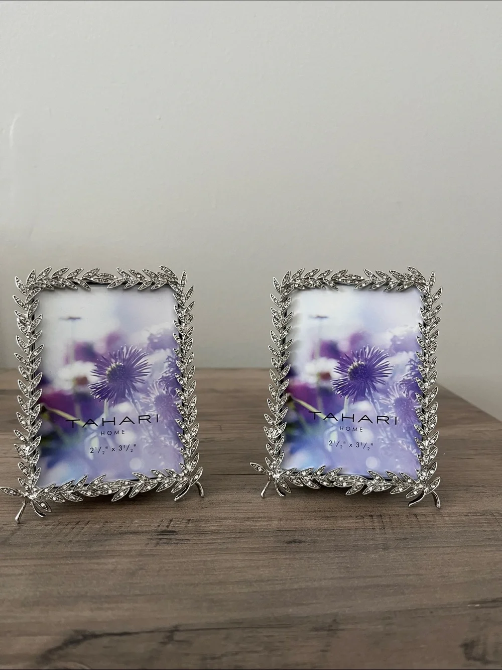 Tahari Silver Leaf Laurel Picture Frames Set